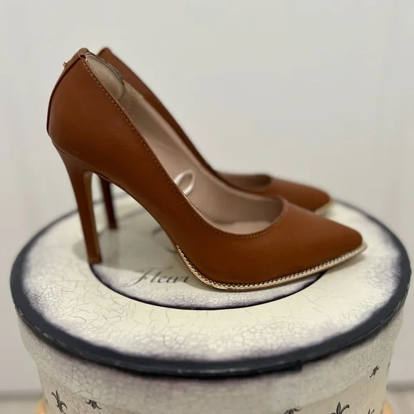 BCBGeneration cognac brown tall pumps with gold braid accent 5 1/2 - Picture 2 of 11